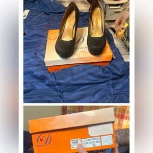 Delicious brand heels